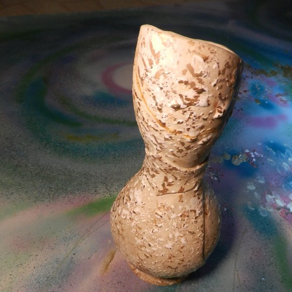 VTG cream gold textured spatter urn vase w handle **read description** - Picture 4 of 14